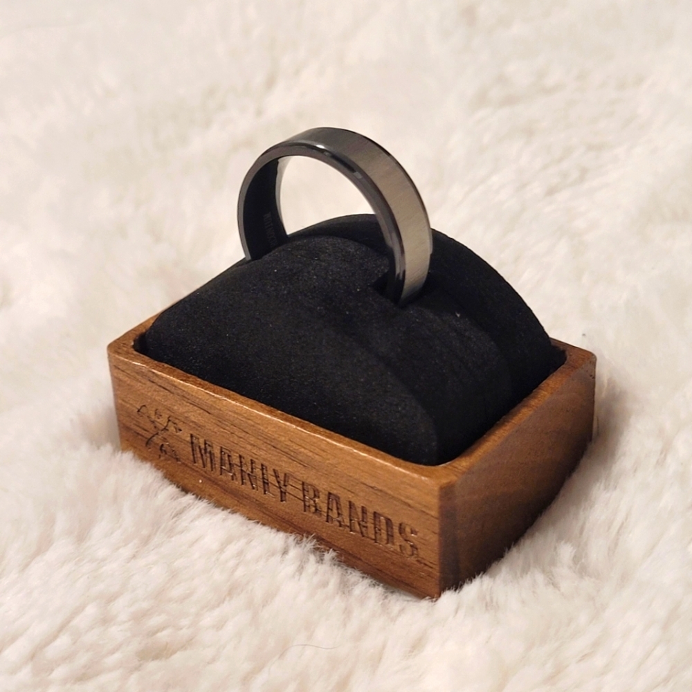 Manly Bands 'The Storyteller' ring